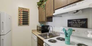The Lakes Apartments - 55+ Senior Apartments Gallery 10