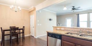 Room in 4 Bedroom Home at Warm Springs Ln Gallery 7