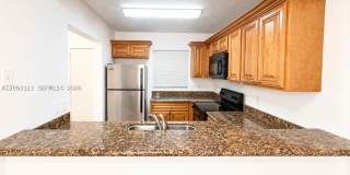 1545 Lake Crystal Dr Gallery 1