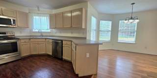 Centrally Located 3/2.5 | Fenced Yard + Loft + Garage Gallery 6