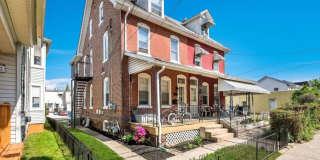 Charming 1BR Duplex in Lansdale Gallery 1