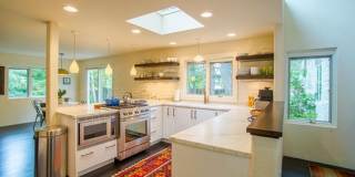 4 Bed 3.5 Bath Carolyn Heights Home W/Stunning Finishes & Ideal Outdoor Space!  Option for Early June or Early July move in! Gallery 17