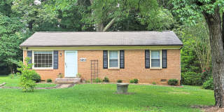 Cutest Brick ranch in Pfafftown. Gallery 1