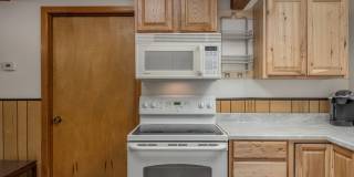 Vintage Charm Meets Modern Comfort in Fairbanks! Gallery 18