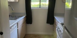 2 Bedroom 1.5 bath Townhome! Gallery 6