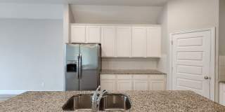 4/3/2 with office Near Gruene / Fridge Included / Loaded with Amenities / Large Backyard / CISD Gallery 12