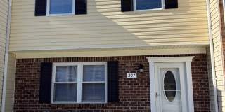 3 bedroom, 1.5 bath Townhouse Gallery 1