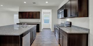 4 BR / 2 BA - 2032 SF in Seguin - Arroyo Ranch! Gallery 10