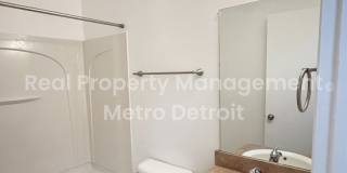 CONVENIENT CONDO LIVING Gallery 11