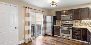 Lovely 2 Bedroom / 2 Bath for Rent Gallery 12