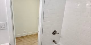10340-84 Bellwood Ave. Gallery 13