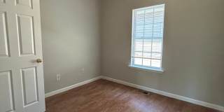 Cute 3 Bedroom, 2 Bath near Historic Downtown Wilmington - WHA Approved Cute 3 Bedroom, 2 Bath near Historic Downtown Wilmington - WHA Approved Gallery 8