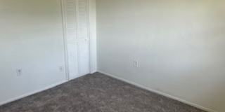 Well maintained 2/1 in a quiet neighborhood Gallery 8
