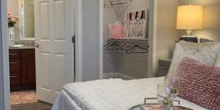 The Estates at Legends Gallery 21