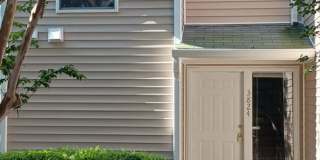 3 bedroom/ 1.5 bathroom- The Midlands Gallery 1