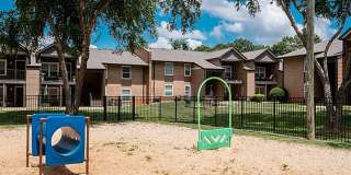 Central Pointe Apartment Homes Gallery 56