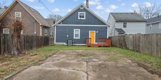 2224 N Kenwood Avenue Gallery 34