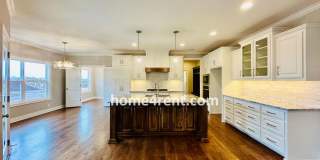 Nearly New Luxury Home in Blue Valley Schools! Gallery 11