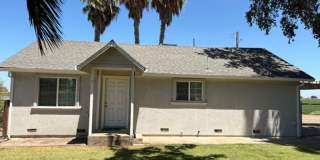 Charming 3 Bed, 1 Bath Country Home Gallery 1