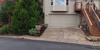 Beautiful Townhouse in West Salem is Ready For You! Gallery 1