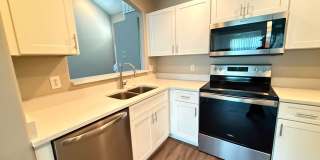Spacious 3/2.5 Town Home in Meadow Woods! Available Now! Gallery 8