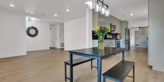 2910 W Crawford Street Gallery 5