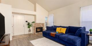 Oro Valley- 3 bedroom/ 3 bathroom home AVAILABLE MID AUGUST! Gallery 6