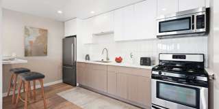 Awesome Updated 1 Bedroom apartment @ The Steelio with parking, pool and AC! EV Chargers! Gallery 3