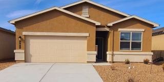 4 bed 2 bath 1537 sq ft home Gallery 1