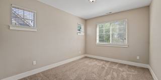 Close proximity to Old Mill District and downtown Gallery 30