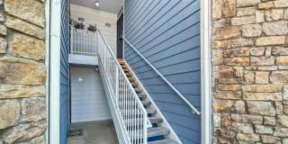 Charming 2-Bedroom Condo in Prime Location - Woodside Village Gallery 3