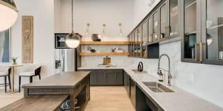 35 West at Champions Circle Apartments Gallery 23