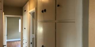 Newly Updated 2 Bedroom Unit in the heart of Roseville! Gallery 13