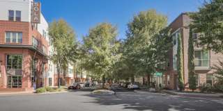 Sola Station Canalside Apartments Gallery 2