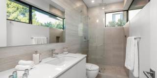 523 N Harper Ave Gallery 27