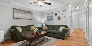 Charming 2-bedroom, 2.5-bathroom Townhouse Located in the Heart of Raleigh, NC Gallery 5