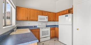 Prime Surprise Location | 3 Bed, Low-Maintenance Yard + Amenities Gallery 9