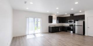 $1000 OFF YOUR 1ST MONTHS RENT! BRAND NEW TOWNHOME IN THE DESIRABLE SOUTHRIDGE AREA! Gallery 58