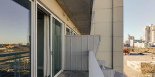 Excellent and newly refreshed Uptown 8th floor condo in the Courtside complex. Gallery 30