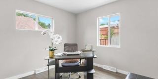 4884 West Gill Place Gallery 19