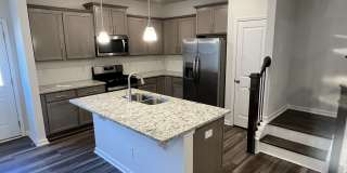 922 Lampton Court Gallery 1