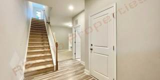 Great Location! 3-Story Townhome with Guest Suite, Loft & 1-Car Garage in Chapel Run – Available September 7th! Gallery 3