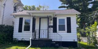 2 bedroom 1 bath home in Rock Island Gallery 1