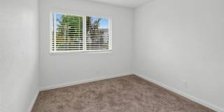 3 Bed / 1.5 Bath Townhome! Gallery 14