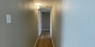 Beautiful 4 bed 2 Bath house in Aurora Gallery 13