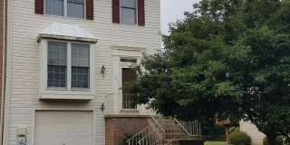 3 Bedroom 1 1/2 Bath Townhouse Gallery 1