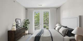 Nav850 at Olde Towne Gallery 5