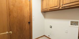 Spacious 3 Bed + Study | Fireplace, Covered Patio & Fully Fenced Backyard Gallery 7