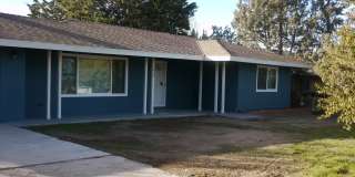 Charming 2-Bed, 1.5-Bath Home with 2-Car Garage in Hesperia, CA! Gallery 4