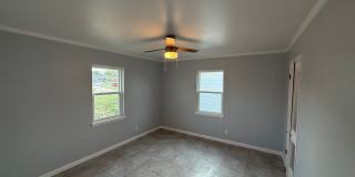 Renovated 3 bedroom, 2 bath home in College Hills AVAILABLE NOW! Gallery 15